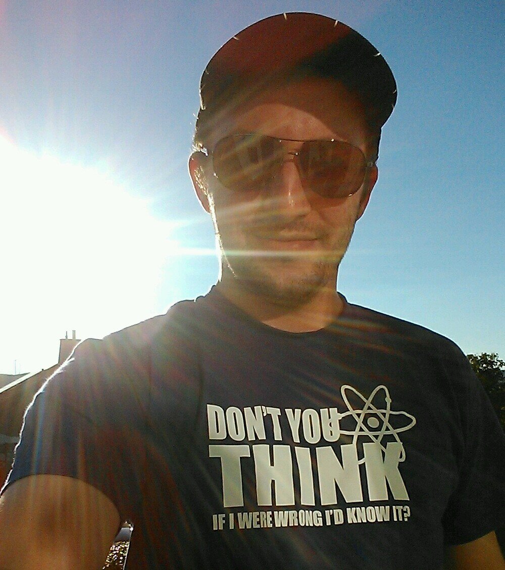 subside1002's profile picture. 