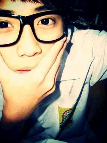 Official fanbase of @iqbaale always love iqbaal♥Resmi by @ARKHES_ )