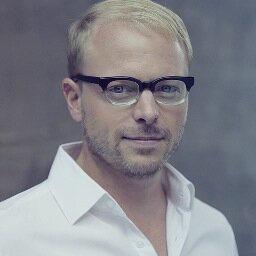 User Psychologist, Brand, Experience and Spatial Design expert helping humans to have better experiences with businesses