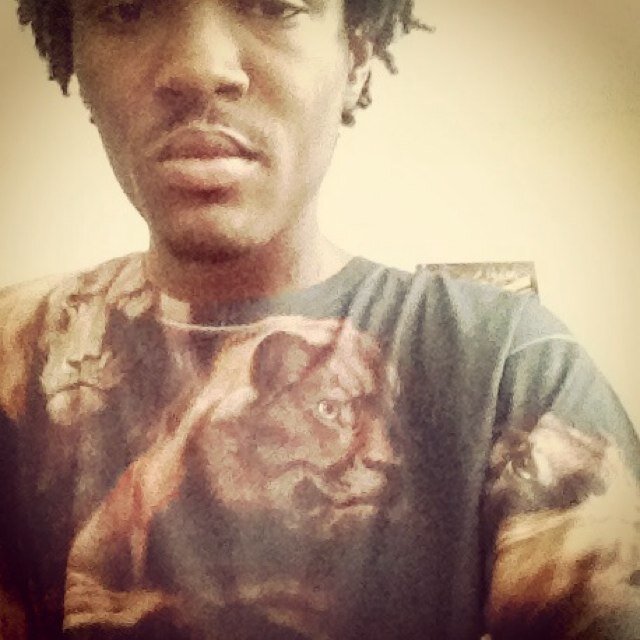 #INSTAGRAM: xyoungkings COFounder of Legendary Vintage