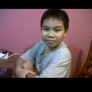 damian5012's profile picture. 