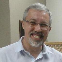 Sou pastor, casado com Luci há 39 anos, temos 3 filhas, 4 netas, e 2 netos. Amo Jesus, a Bíblia, minha família, a Igreja de Cristo, e missões.