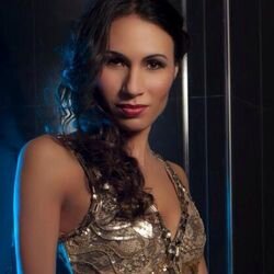 booking@dj-melyna.com