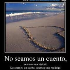 Tengo muy claras mis metas y siempre positiva; por muchos obstáculoos que tengas siiguee nadandoo🐠🐠🐠💙18/09/2015💝