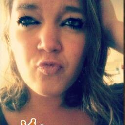 Klein || Mezelf || 17 y/o'  || Babee, we hebben soms ups&downs maar alles komt goed , zij aan zij komen we er wel'♥ xSharon.