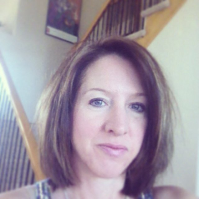 I am a mother of two, a wife and a cytotechnologist. I love cats, cooking and reading.