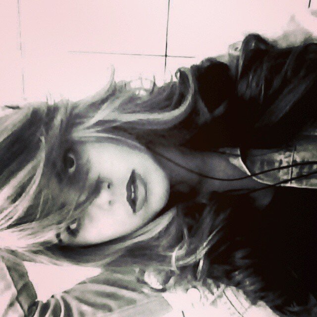 16 anos, 2° ano do ensino médio, rock e metal 3 
http://t.co/WzvfvtLBsO