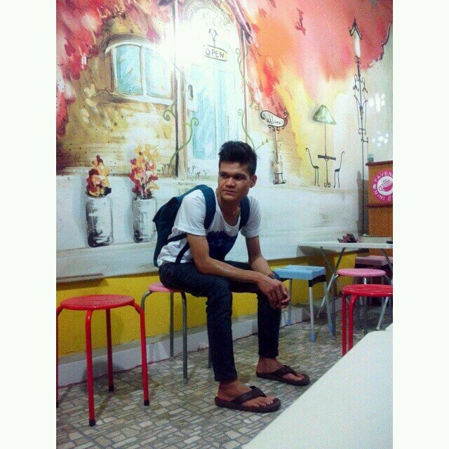 jeryalsasry's profile picture. 1st Avenue Cafe is my 1st project... Please support me buddy ☺