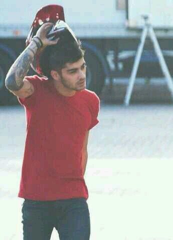 siganme en @zaynrlz es mejor ;);) follow me on @zaynrlz
