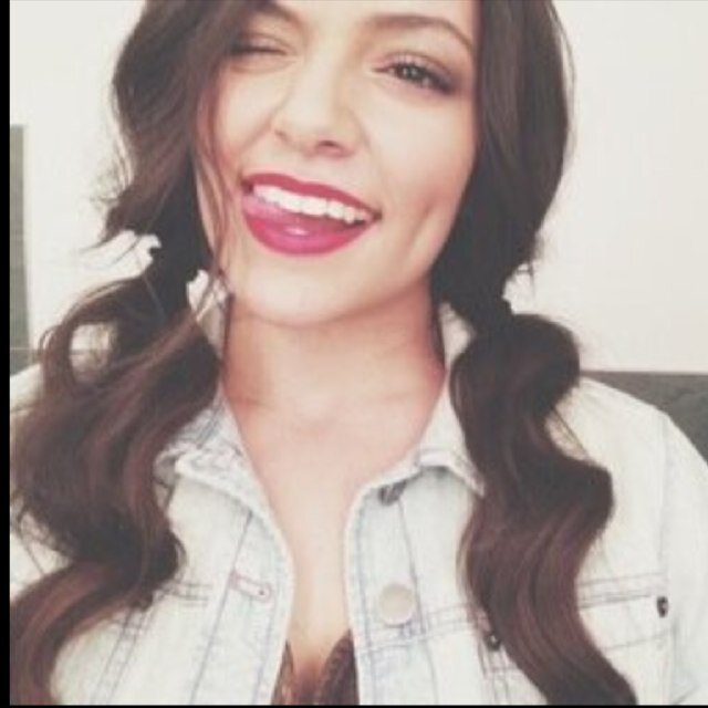 Beth is the definition of perfection!! She's so pretty and so funny
