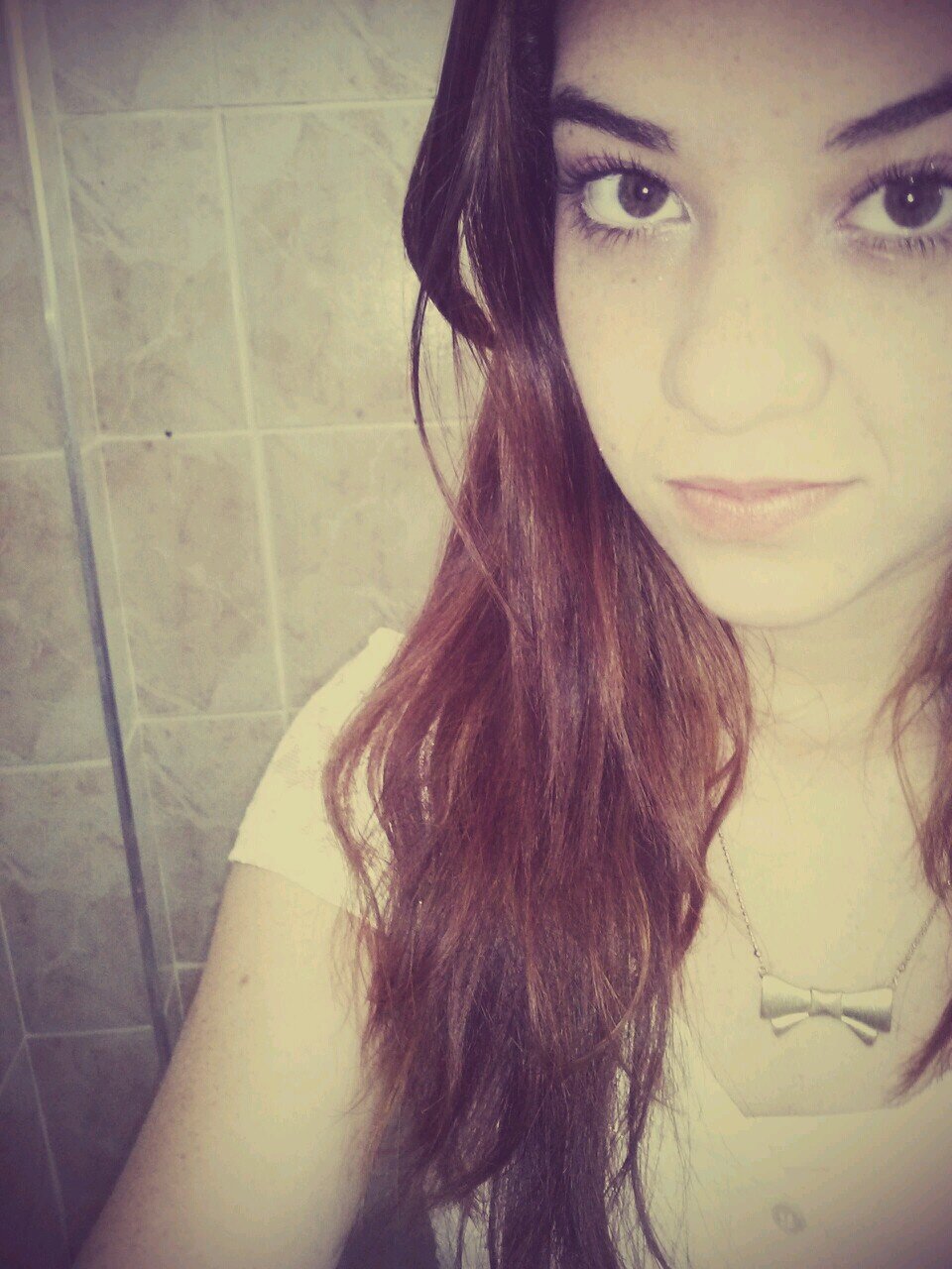Nerd,Amiga,Sonhadora ,Seriadora e Louca por livros.!!! Sigo todos de volta!! *--*