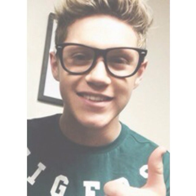 ❤️❤️❤️❤️❤️hi please follow onesecondofgifs i just started the acc and will follow you on that too ❤️❤️❤️❤️❤️