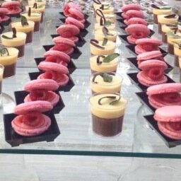 Bajo la dirección de Chef Luciana Proietti nace Sweet Factory Puebla, una empresa dedicada a la elaboracion de pasteles en fondant y mesas de postres!!