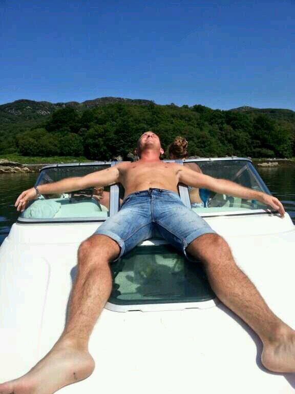 Loves The Boaby