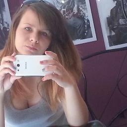 I'm 18 years old and I'm from Poland.            Jeśli zechcesz zo­baczyć coś więcej, zam­knij oczy i pat­rz sercem ♥
