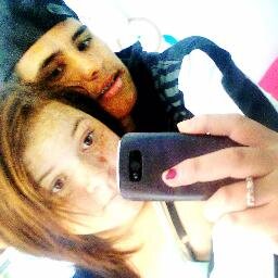 irmã do @feee_23, namorida da @Naanda_23 melhor amiga da juubs ^^ e da @____sweetpoison .
