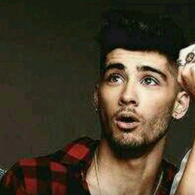 Follow @ZouisNarryPayne she just gave you a free follow. I'll follow you back on the other accont. DONT FOLLOW HERE PLEASE