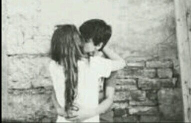 Una princesa nunca tiene que estar triste si no que tiene que sonreír.       Si te saco sonrisas ¡GANO!   Dale RT si te gusta:)