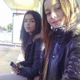 Tes amies sont tes ennemis , tes ennemies sont est amies. #TristeRéalité. #teamNicki #TeamBarbz #teamTOUT