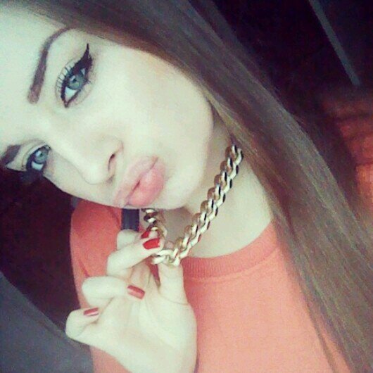 Insta: Emmalotte1 Snap: Emma-Lotte