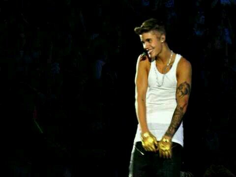 VOTE FOR THE BEST MALE #EMAzing Justin Bieber | LOVE U