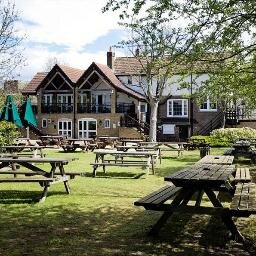 A beautifully located pub on the canal tow path serving outstanding cask conditioned ales, great wines, deliciously fresh food with engaging service!