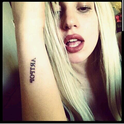 GAGA  JT  KOM