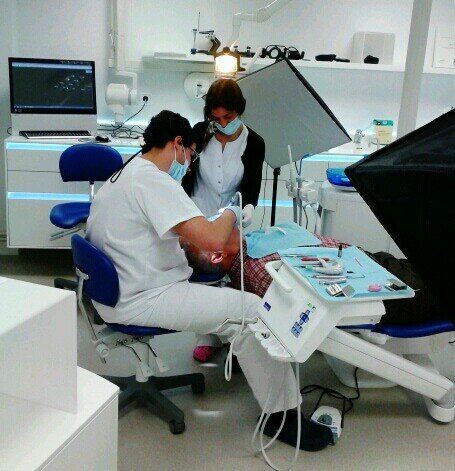 Máster en Rehabilitación Oral y Estética Dental. Oral Rehabilitation and Aesthetic dentistry Specialist