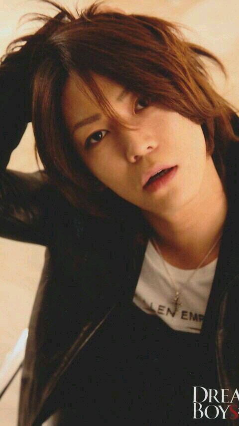 hyphen8年！現役ＪＫ1です☆亀ちゃん大好き愛してます(*^^*)KAT-TUNいないと生きていけません！！！無言フォロー全然OKです！hyphenさんとchainしたいです☆お願いします(*´ー｀*)