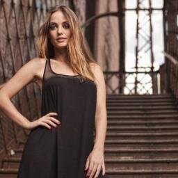 Twitter dedicado para á Rosanne .. que faz á Professora Helena em Carrossel ! Te Amo demaaais @RoMulholland sz meu amor por vc é infinito sz