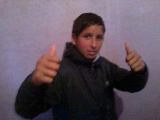 Estoy re al pedo acá en mi casa, re jugando a la play, soy un maldito peggo xD...