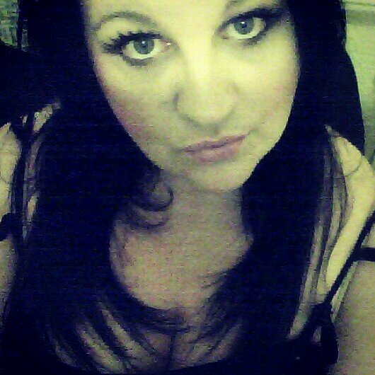 I'm 39  single wanting mingle ..new friends