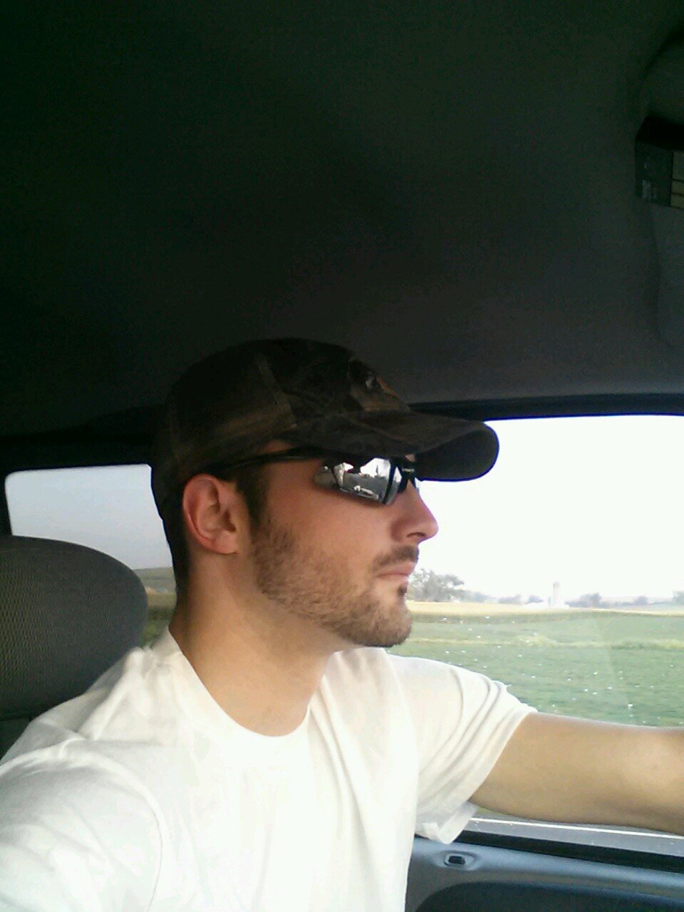 dieseltech_35's profile picture. diesel tech, shop manger