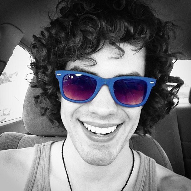 Dono do sorriso mais lindo do mundo.                                                                10/11/2013 ' ~   Idosa do Sam ❤