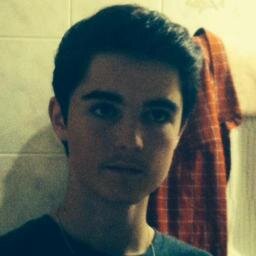 Méga fan d'Aypierre - Youtuber à compter de l'obtention du nouveau PC.