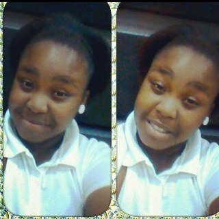 Blah blah blah blah qoo head hit dhat follow button andd follow mhyy thuqqs @Queen ty ! @Younq Bossette @Tamera _N @KayCee_LoveHxe
