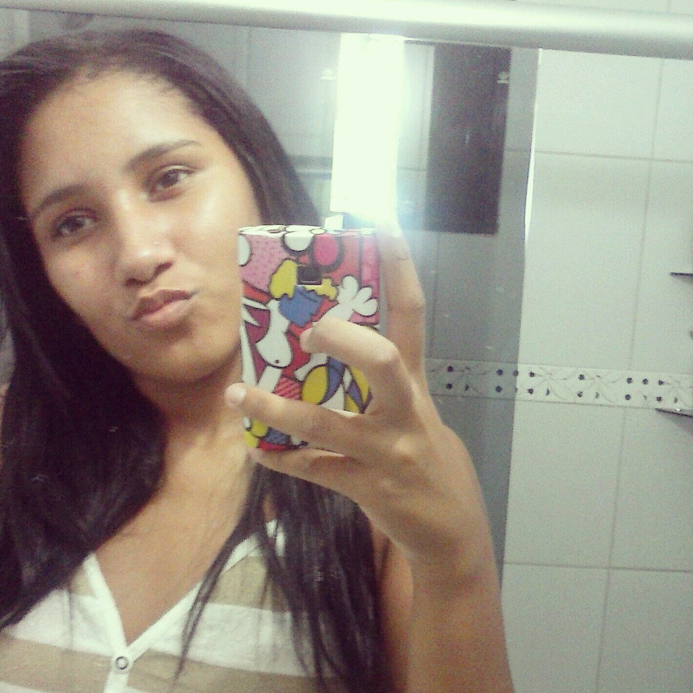 Leonina, solteira, brasileira, 18 aninhos, estudante e futura radiologista! Mãe. #filho meu maior presente! Vascaína e ABCdista. WhatsApp 8608-6298