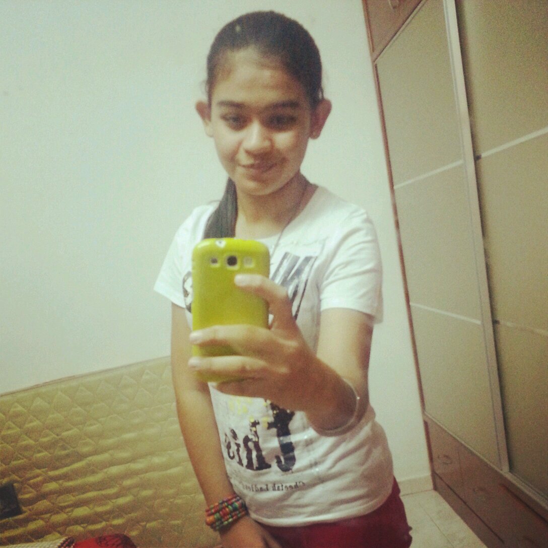 I'm Malinda. 13. Ipoh. Feel free to click the 'follow' button. And I'm friendly...:) I'mma Zayner too. ;)