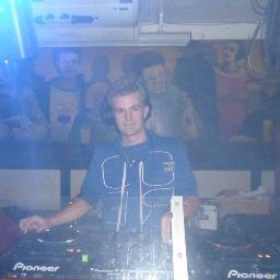 DJ | Events & More Voor feest & evenement: Bruiloften | Bedrijfsfeesten | Drive-in shows | Themafeesten | Evenementen | Karaoke | Licht & Geluid | Verkoop