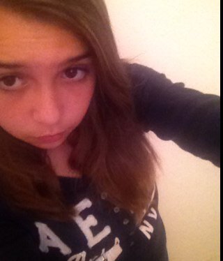 Heyyy im rhi and i like music and love singing and i also love video games follow me 
Relationship: not sure if were dating or not
