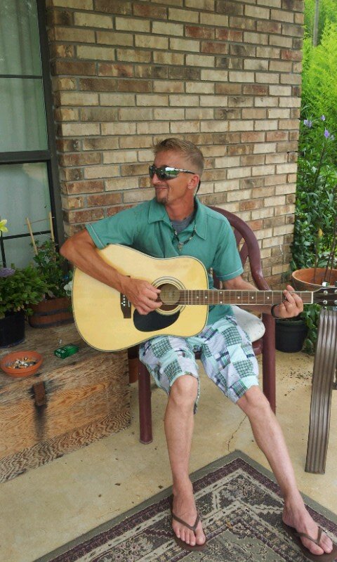 Retired musician and a single dad doin the damn thang.