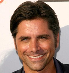 BroadwayIdol's profile picture. GLEE/LostGirl cross-overRP 21+/MC/ Husband @Foxy__Foster / Light Fae (Siren) married to a Fae (Shifter)