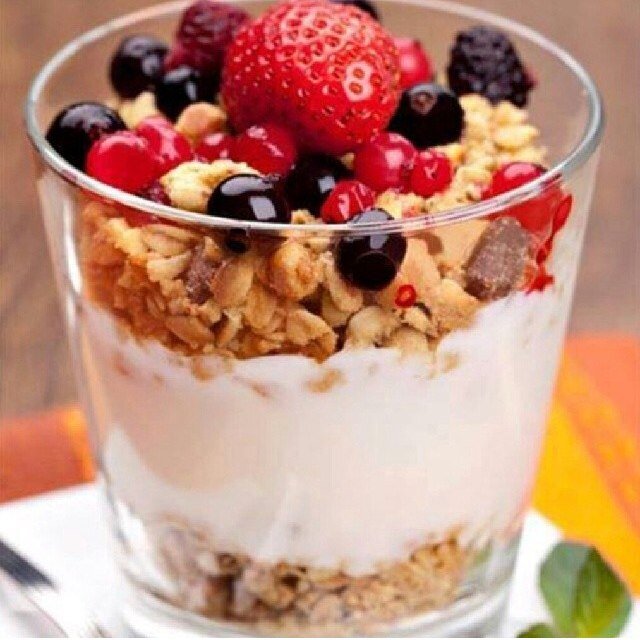 Healthy tips, fitness advice, and posted pictures of delicious HEALTHY food. Always stay in shape & have a healthy life-style.