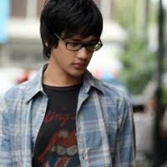Suka film kartun, Jus Alpukat, foto-foto. Afghanisme :D .Just Mention Me for Follback :)