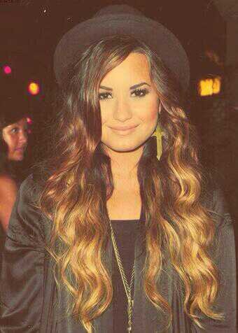 Hi im demi... im the nerd that no one cares about. video games are life