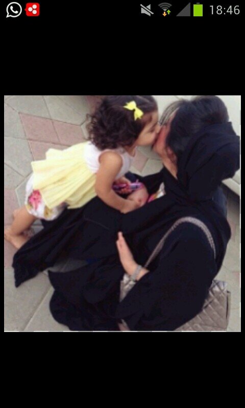 ‏‏‏‏‏‏‏‏‏{احب النقااشات&اجتمااعيه}  ‏الهادئَه ، عوَاطفُها ثائرَه‍ وعِشقُها عَمِيق  ..!      ♥