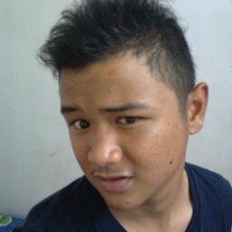 Nama kawe MOHD AZEEM ARIFF BIN AB HALIM.. 18tahunn.. kawe #anokJatiKelate ....=MAA=