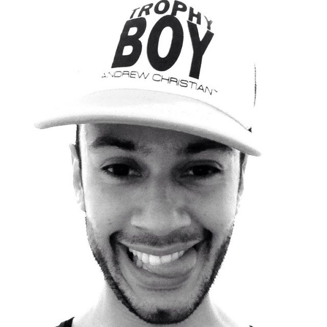 Spanish, English & Portuguese 80´s music - TV, shopping, movies, read, one trip to a Big City, dance, a good meeting w/friends. Instagram @ZEGS15
