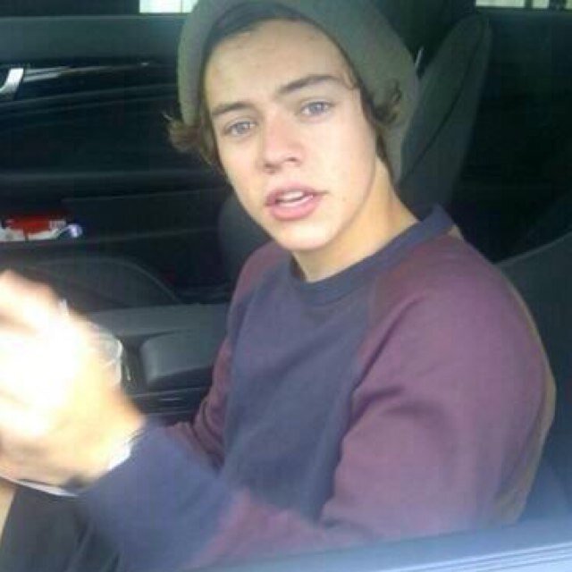 hey love i have given you a free follow. can you follow @nouisecret please? Xx