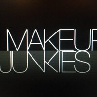 june (@makeupjunkies) 's Twitter Profile